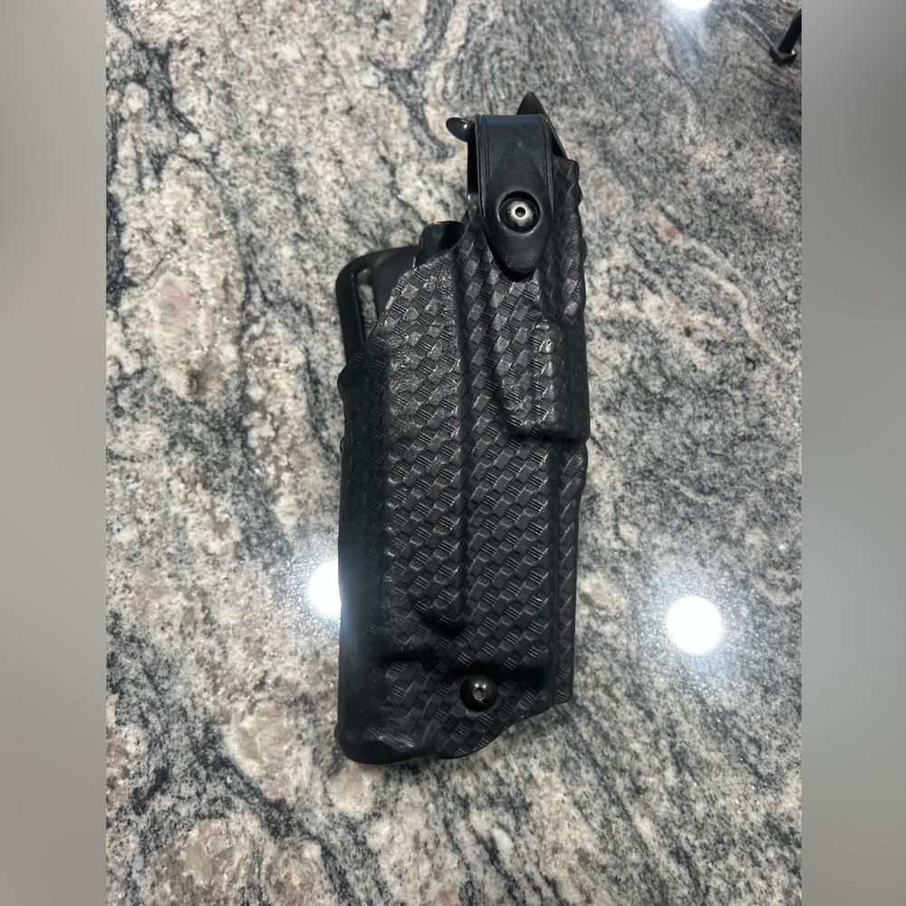 Safariland 6360 Level III holster G20/21 w light